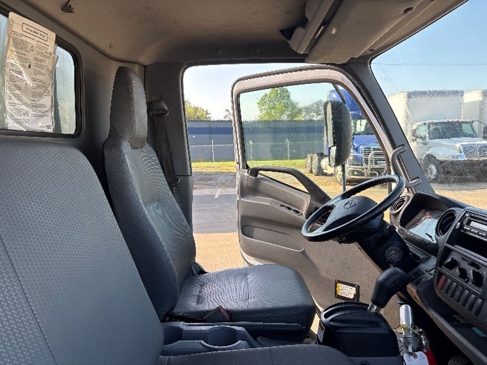 Refrigerated Truck-Light and Medium Duty Trucks-Hino-2020-195-Mebane-NC-129,629\n\t\tmiles-$ 54,250 - Image 21