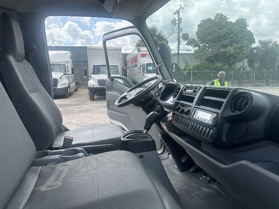 Refrigerated Truck-Light and Medium Duty Trucks-Hino-2020-195-Medley-FL-24,678\n\t\tmiles-$ 63,750 - Image 21
