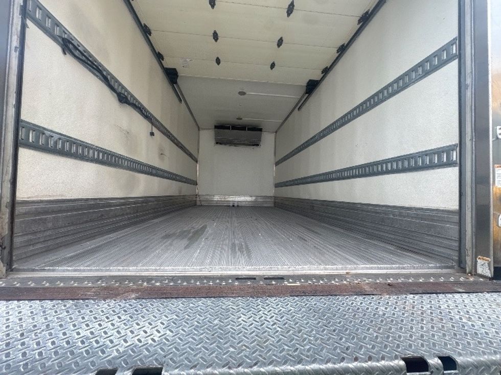 Refrigerated Truck-Light and Medium Duty Trucks-Hino-2020-195-Medley-FL-24,678\n\t\tmiles-$ 63,750 - Image 9