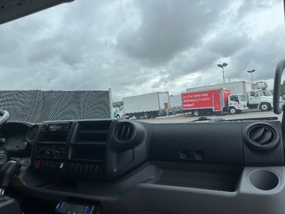 Refrigerated Truck-Light and Medium Duty Trucks-Hino-2020-195-Mississauga-ON-174,071\n\t\tkm-$ 72,500 - Image 20