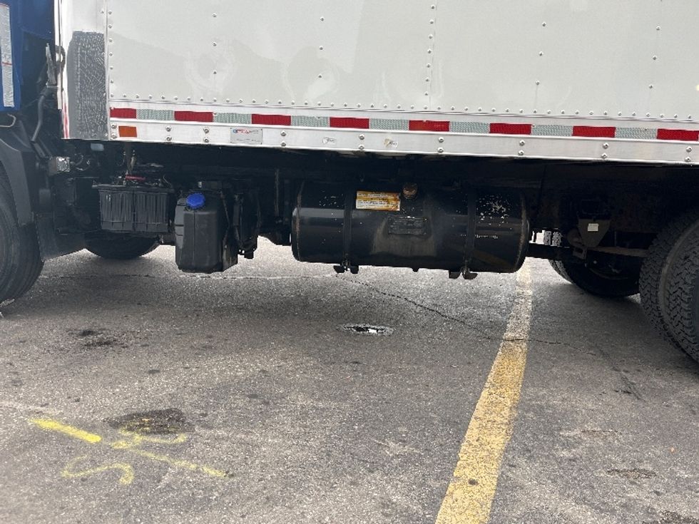 Refrigerated Truck-Light and Medium Duty Trucks-Hino-2020-195-Mississauga-ON-174,071\n\t\tkm-$ 72,500 - Image 5