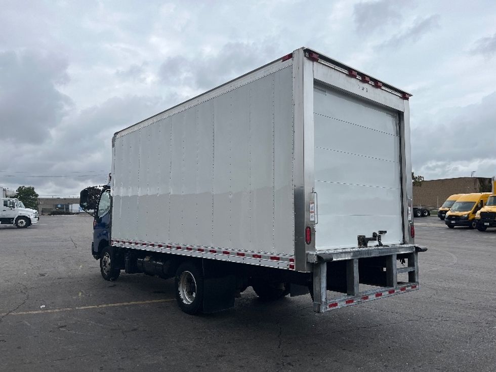 Refrigerated Truck-Light and Medium Duty Trucks-Hino-2020-195-Mississauga-ON-174,071\n\t\tkm-$ 72,500 - Image 6