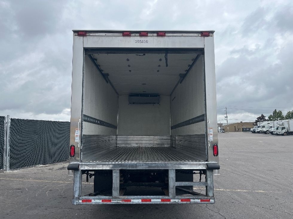 Refrigerated Truck-Light and Medium Duty Trucks-Hino-2020-195-Mississauga-ON-174,071\n\t\tkm-$ 72,500 - Image 8