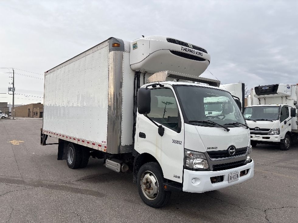 Refrigerated Truck-Light and Medium Duty Trucks-Hino-2020-195-Mississauga-ON-175,823\n\t\tkm-$ 71,000 - Image 1