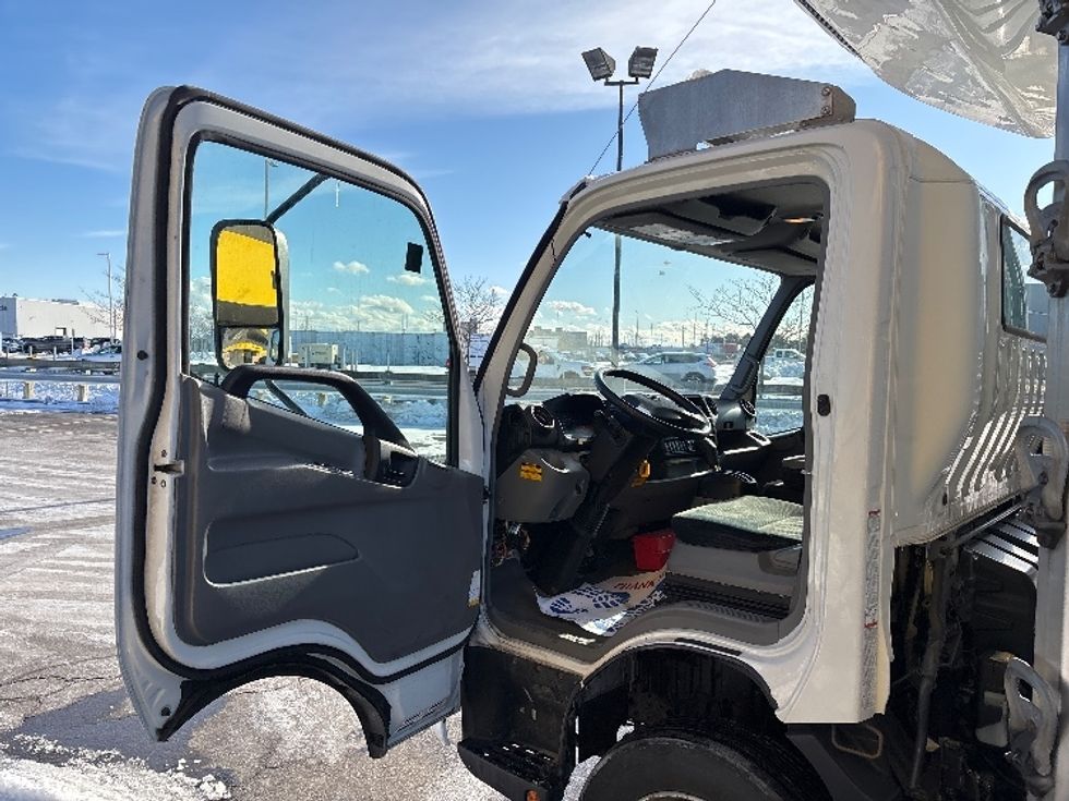 Refrigerated Truck-Light and Medium Duty Trucks-Hino-2020-195-Mississauga-ON-175,823\n\t\tkm-$ 71,000 - Image 16