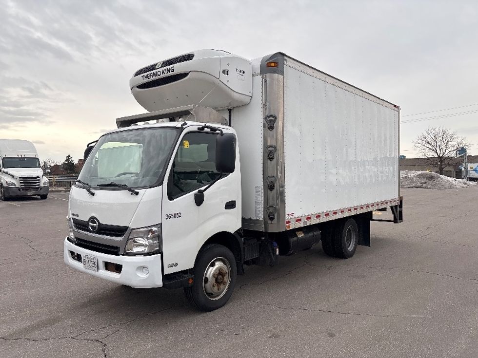 Refrigerated Truck-Light and Medium Duty Trucks-Hino-2020-195-Mississauga-ON-175,823\n\t\tkm-$ 71,000 - Image 3