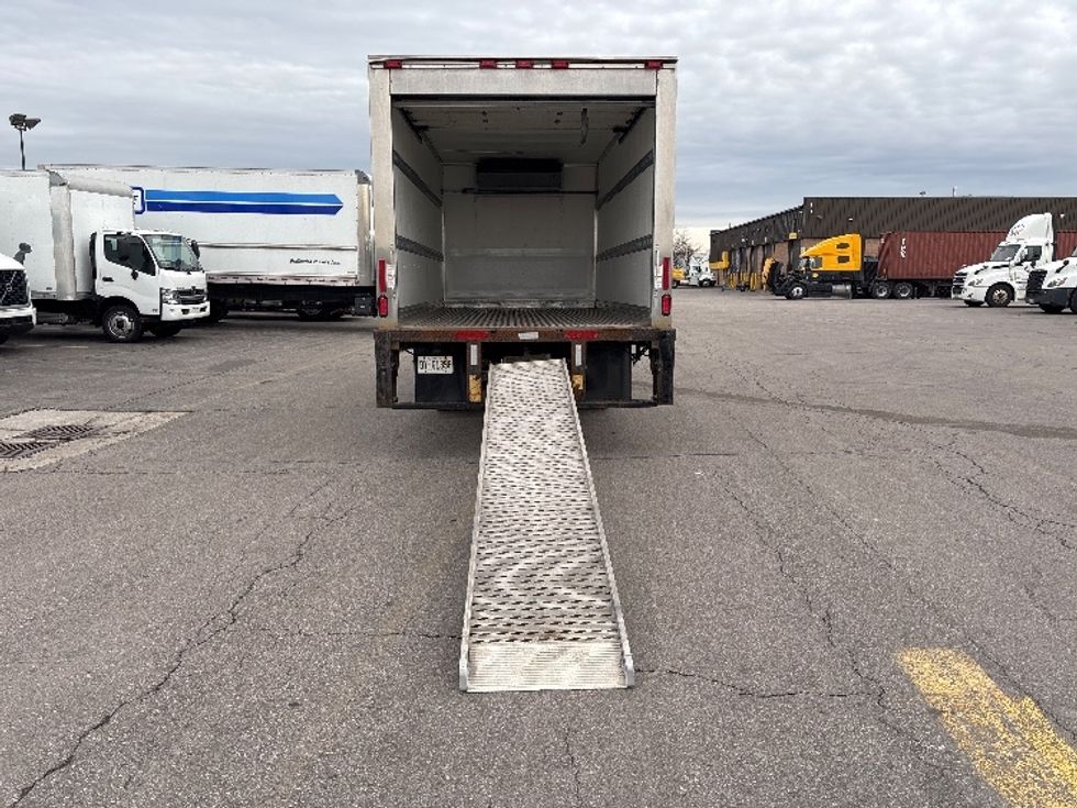 Refrigerated Truck-Light and Medium Duty Trucks-Hino-2020-195-Mississauga-ON-175,823\n\t\tkm-$ 71,000 - Image 9