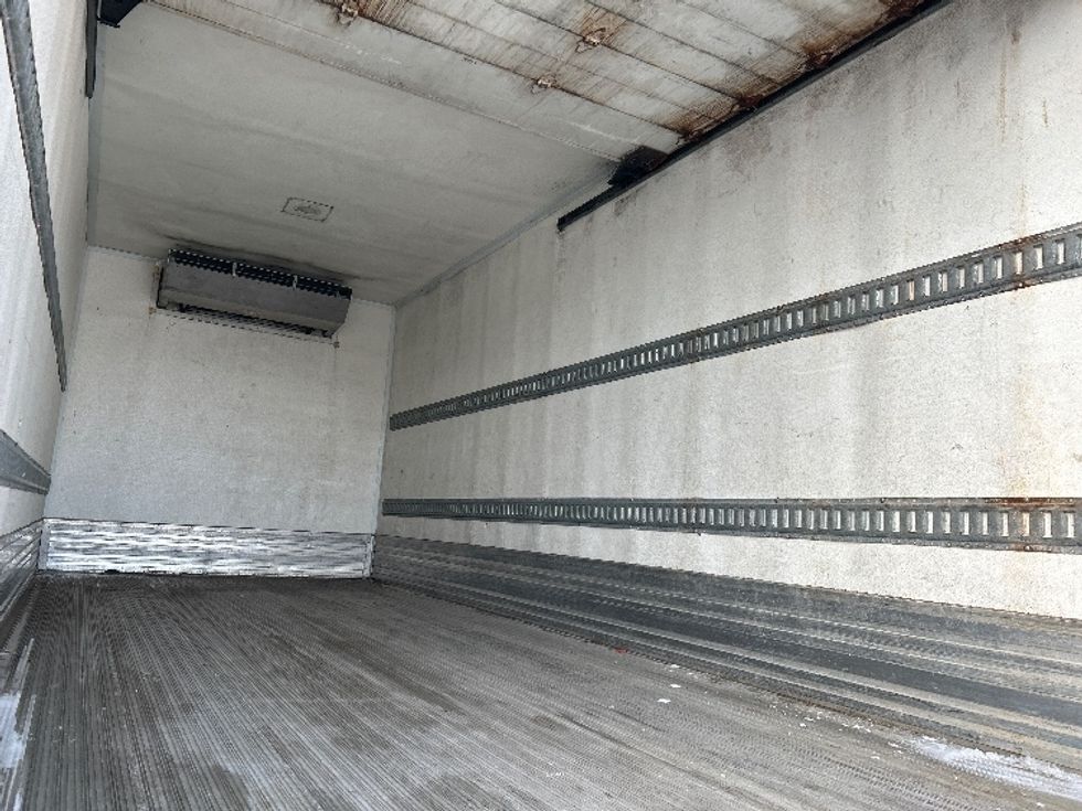 Refrigerated Truck-Light and Medium Duty Trucks-Hino-2020-195-Mississauga-ON-197,525\n\t\tkm-$ 70,000 - Image 11