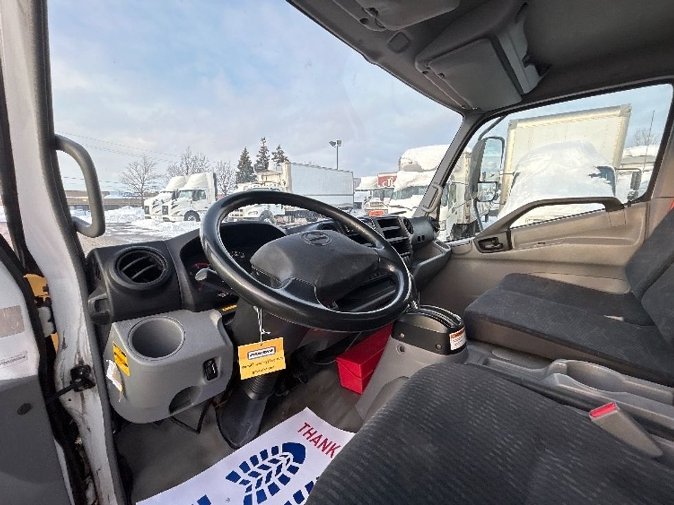 Refrigerated Truck-Light and Medium Duty Trucks-Hino-2020-195-Mississauga-ON-197,525\n\t\tkm-$ 70,000 - Image 16