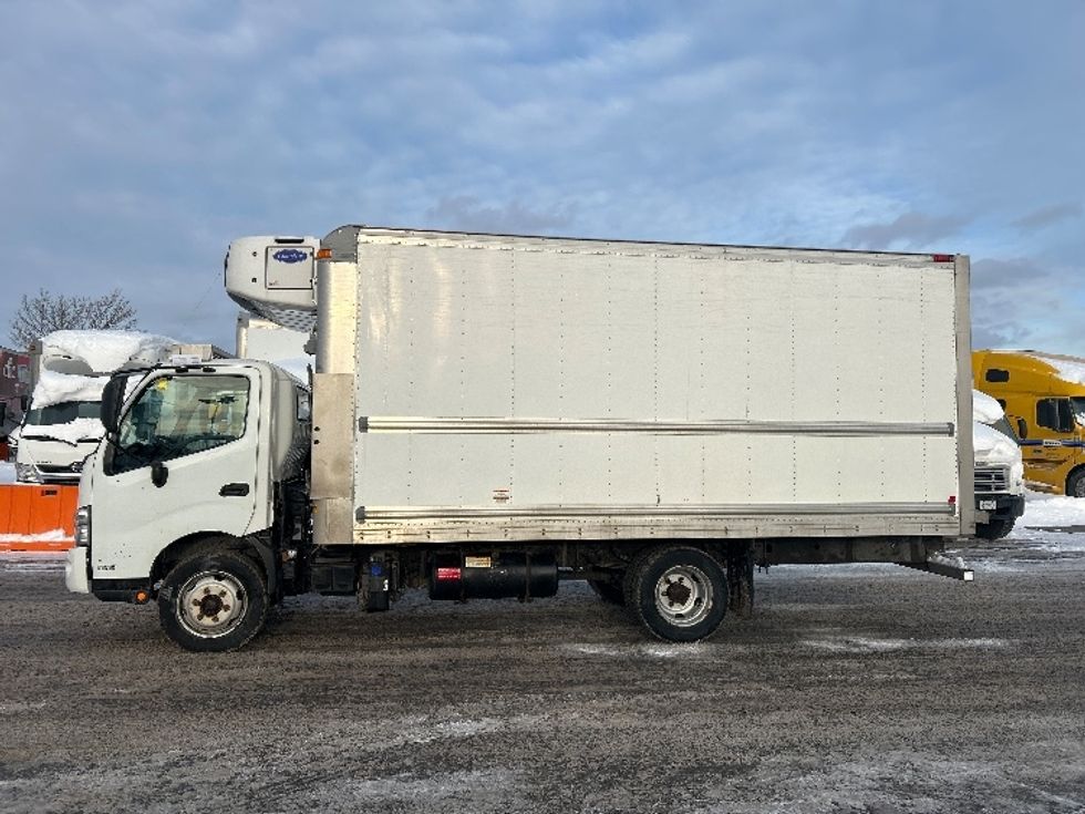 Refrigerated Truck-Light and Medium Duty Trucks-Hino-2020-195-Mississauga-ON-197,525\n\t\tkm-$ 70,000 - Image 4