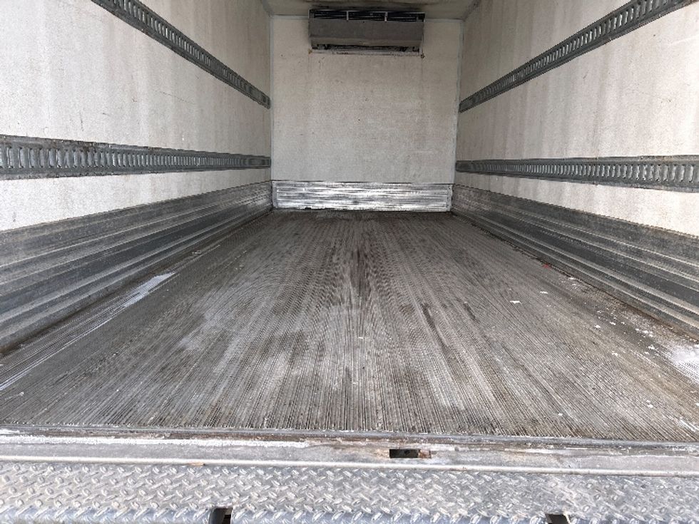 Refrigerated Truck-Light and Medium Duty Trucks-Hino-2020-195-Mississauga-ON-197,525\n\t\tkm-$ 70,000 - Image 9