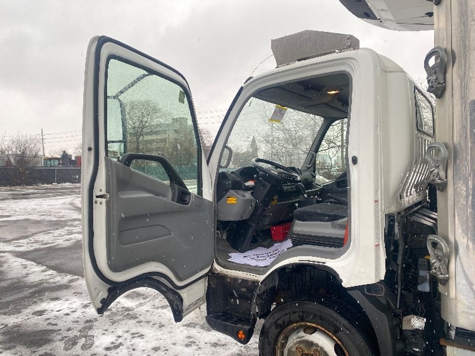 Refrigerated Truck-Light and Medium Duty Trucks-Hino-2020-195-Mississauga-ON-216,966\n\t\tkm-$ 67,500 - Image 16