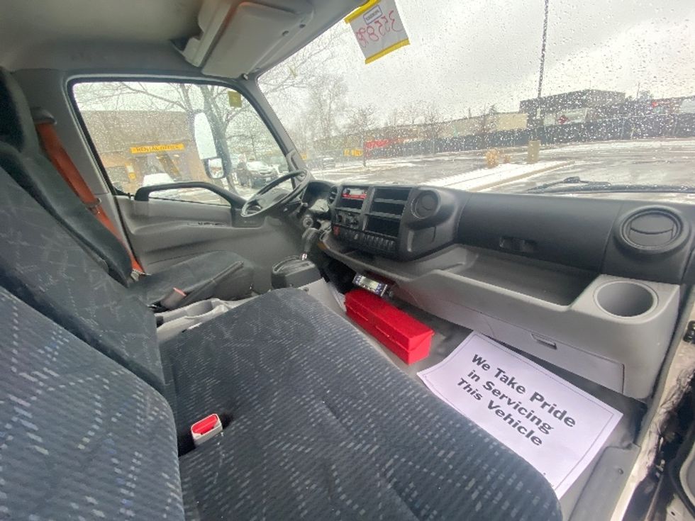 Refrigerated Truck-Light and Medium Duty Trucks-Hino-2020-195-Mississauga-ON-216,966\n\t\tkm-$ 67,500 - Image 22