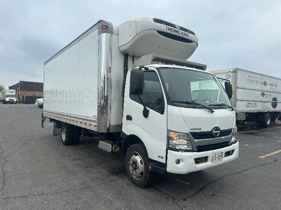 Refrigerated Truck-Light and Medium Duty Trucks-Hino-2020-195-Mississauga-ON-96,446\n\t\tkm-$ 82,500 - Image 1