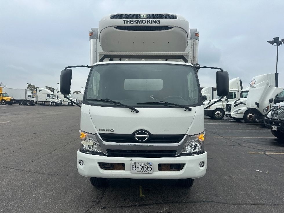 Refrigerated Truck-Light and Medium Duty Trucks-Hino-2020-195-Mississauga-ON-96,446\n\t\tkm-$ 82,500 - Image 2