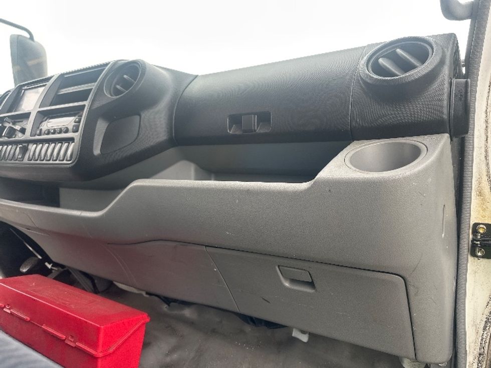 Refrigerated Truck-Light and Medium Duty Trucks-Hino-2020-195-Mississauga-ON-96,446\n\t\tkm-$ 82,500 - Image 21