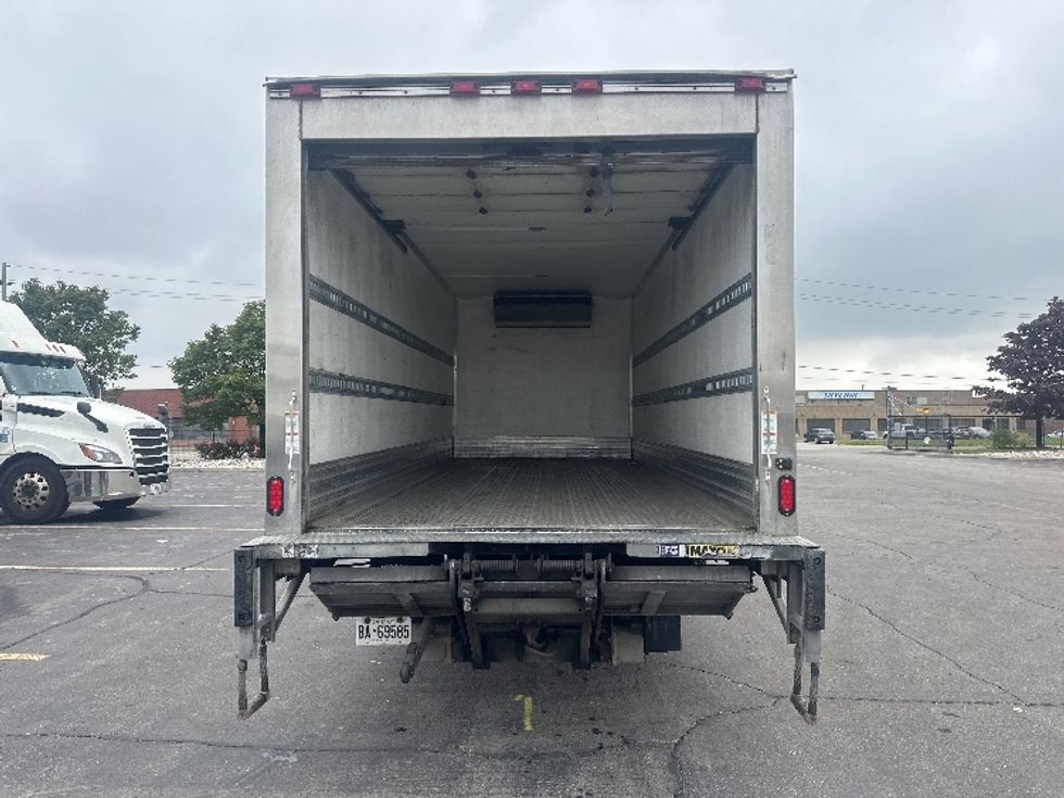 Refrigerated Truck-Light and Medium Duty Trucks-Hino-2020-195-Mississauga-ON-96,446\n\t\tkm-$ 82,500 - Image 8