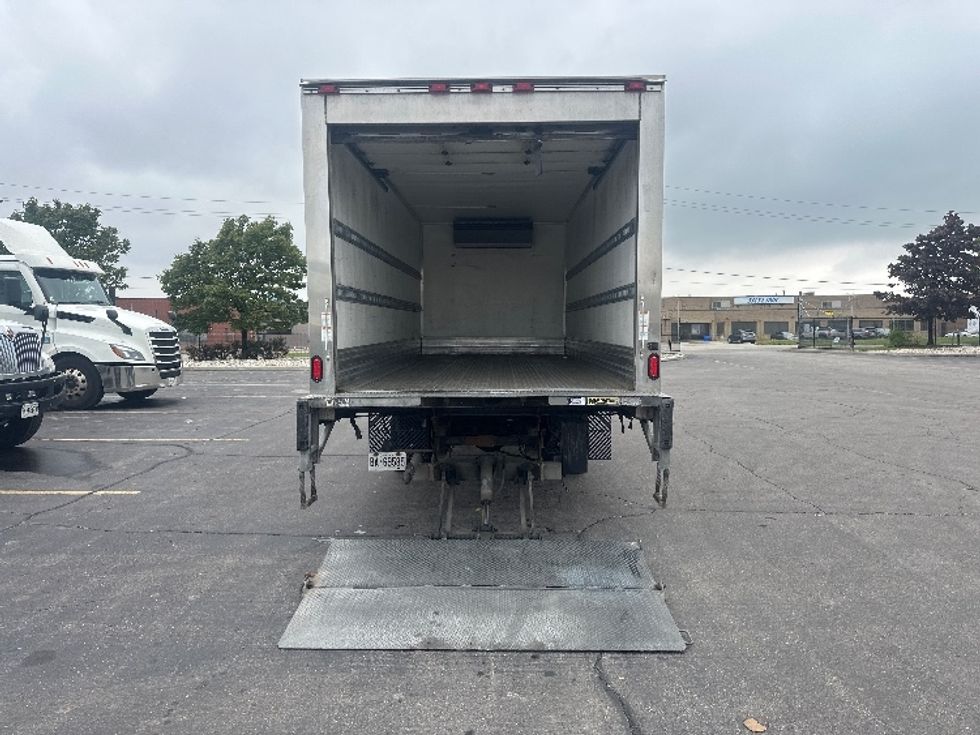 Refrigerated Truck-Light and Medium Duty Trucks-Hino-2020-195-Mississauga-ON-96,446\n\t\tkm-$ 82,500 - Image 9