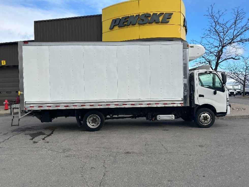 Refrigerated Truck-Light and Medium Duty Trucks-Hino-2020-195-Mississauga-ON-97,901\n\t\tkm-$ 82,250 - Image 15