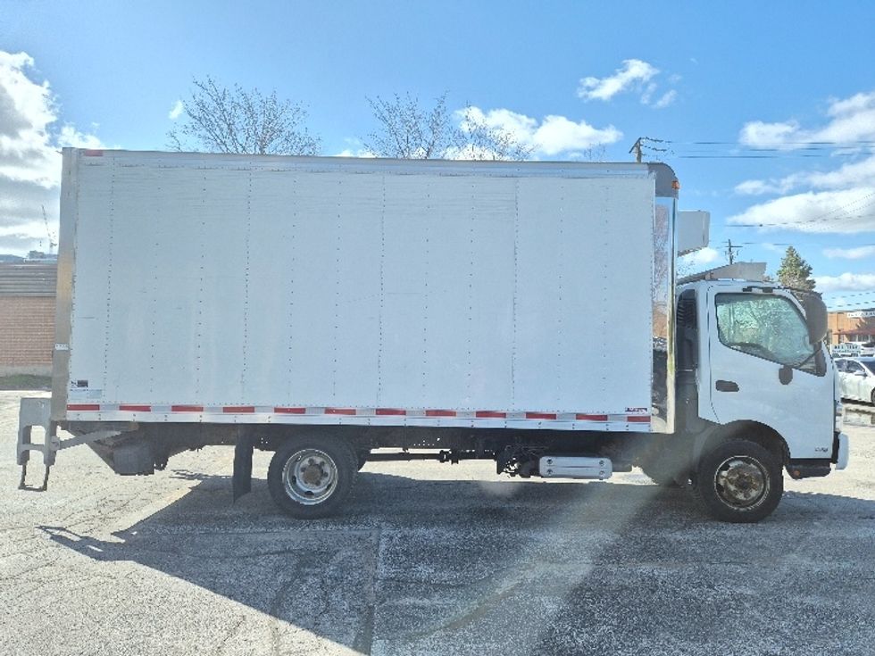 Refrigerated Truck-Light and Medium Duty Trucks-Hino-2020-195-Mississauga-ON-99,666\n\t\tkm-$ 81,000 - Image 15