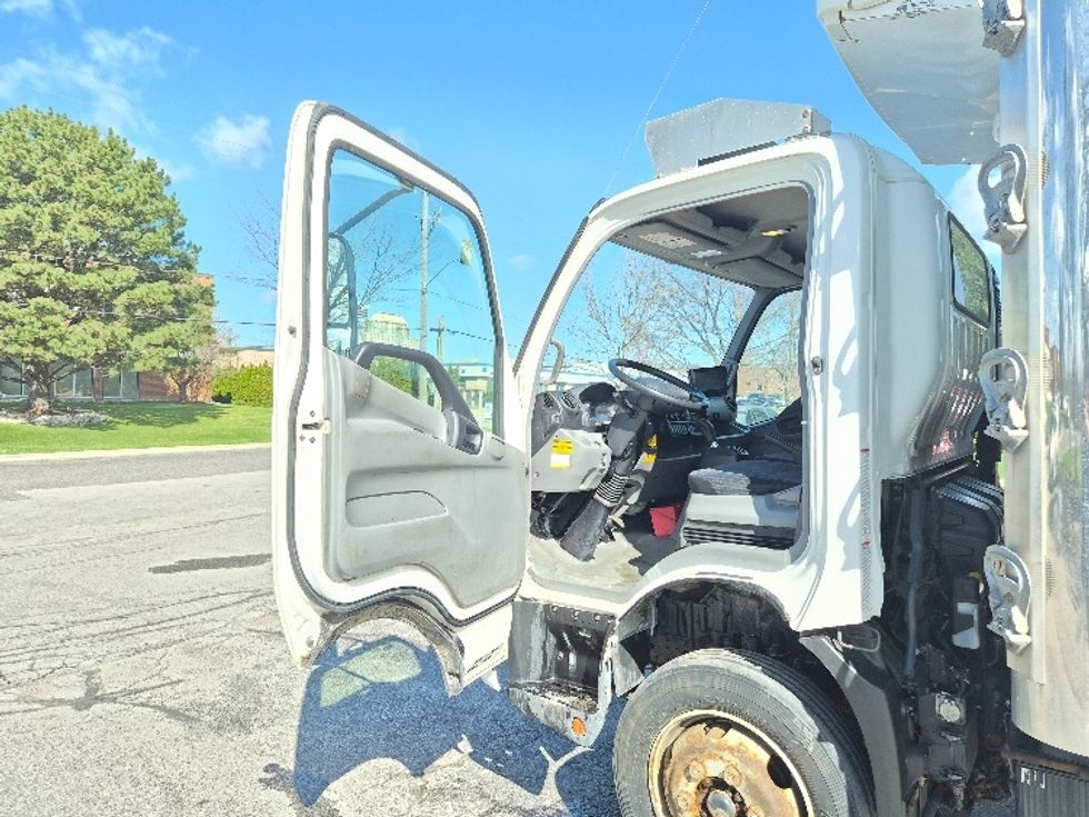 Refrigerated Truck-Light and Medium Duty Trucks-Hino-2020-195-Mississauga-ON-99,666\n\t\tkm-$ 81,000 - Image 16
