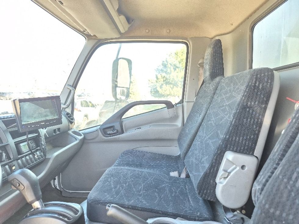 Refrigerated Truck-Light and Medium Duty Trucks-Hino-2020-195-Mississauga-ON-99,666\n\t\tkm-$ 81,000 - Image 19