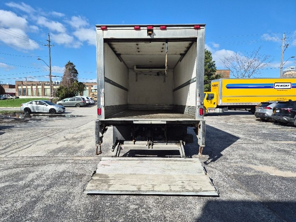 Refrigerated Truck-Light and Medium Duty Trucks-Hino-2020-195-Mississauga-ON-99,666\n\t\tkm-$ 81,000 - Image 9