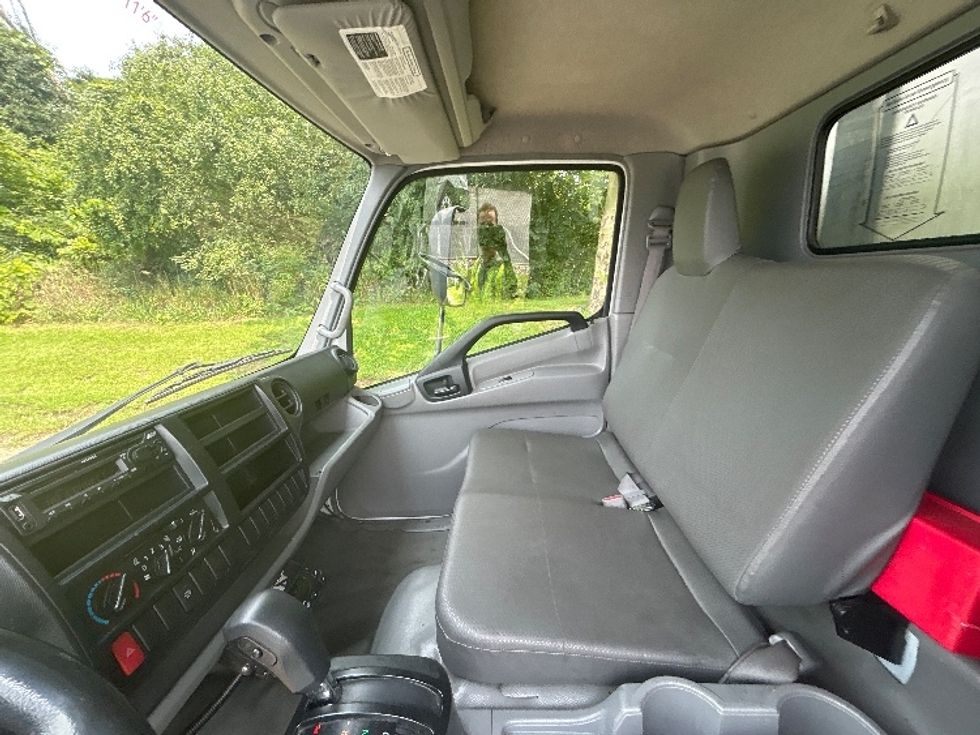 Refrigerated Truck-Light and Medium Duty Trucks-Hino-2020-195-Montgomery-NY-109,854\n\t\tmiles-$ 47,750 - Image 19