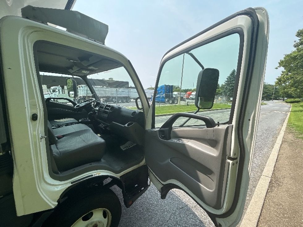 Refrigerated Truck-Light and Medium Duty Trucks-Hino-2020-195-Montgomery-NY-109,854\n\t\tmiles-$ 47,750 - Image 20