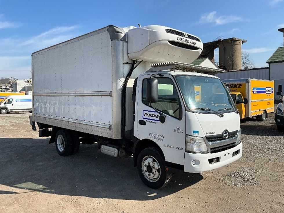 Refrigerated Truck-Light and Medium Duty Trucks-Hino-2020-195-Mount Pleasant-PA-100,208\n\t\tmiles-$ 55,750 - Image 1