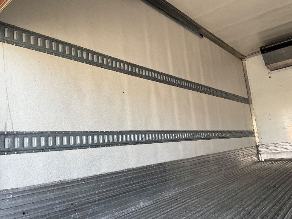 Refrigerated Truck-Light and Medium Duty Trucks-Hino-2020-195-Mount Pleasant-PA-100,208\n\t\tmiles-$ 55,750 - Image 11