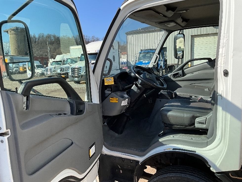Refrigerated Truck-Light and Medium Duty Trucks-Hino-2020-195-Mount Pleasant-PA-100,208\n\t\tmiles-$ 55,750 - Image 16