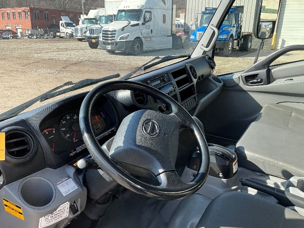 Refrigerated Truck-Light and Medium Duty Trucks-Hino-2020-195-Mount Pleasant-PA-100,208\n\t\tmiles-$ 55,750 - Image 17