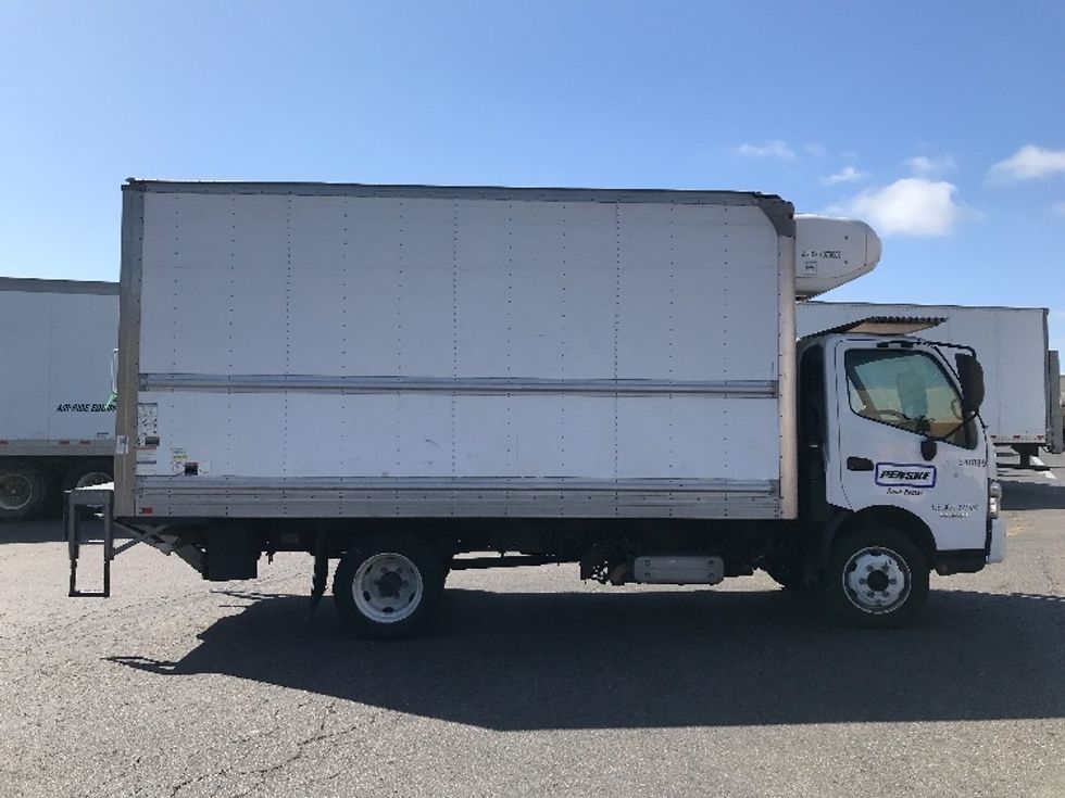 Refrigerated Truck-Light and Medium Duty Trucks-Hino-2020-195-National City-CA-130,169\n\t\tmiles-$ 53,000 - Image 15