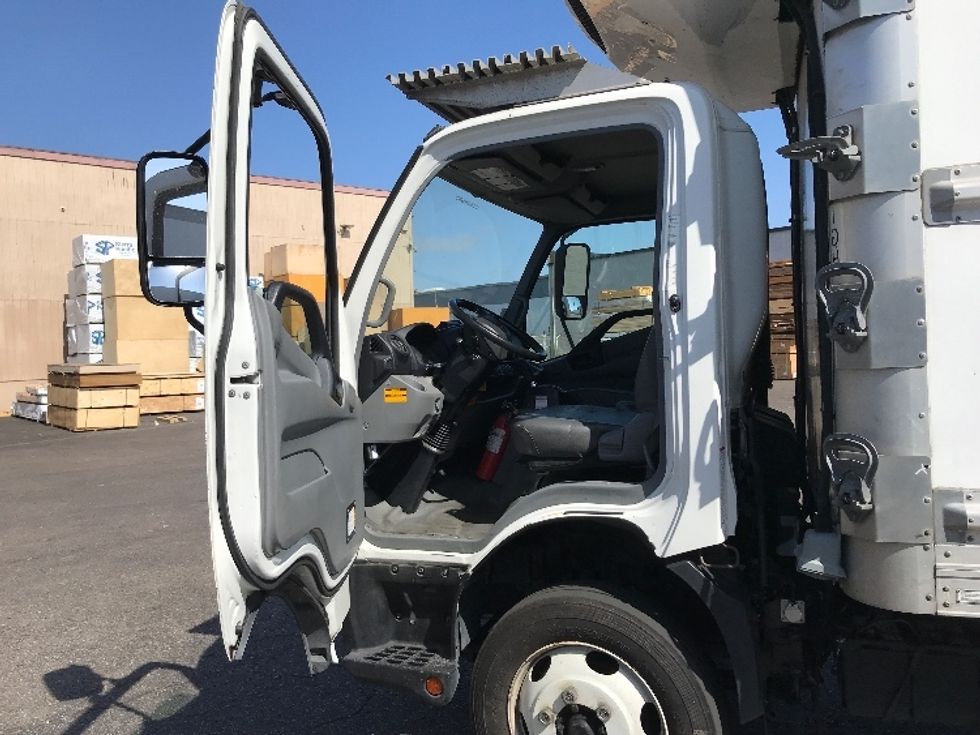 Refrigerated Truck-Light and Medium Duty Trucks-Hino-2020-195-National City-CA-130,169\n\t\tmiles-$ 53,000 - Image 16