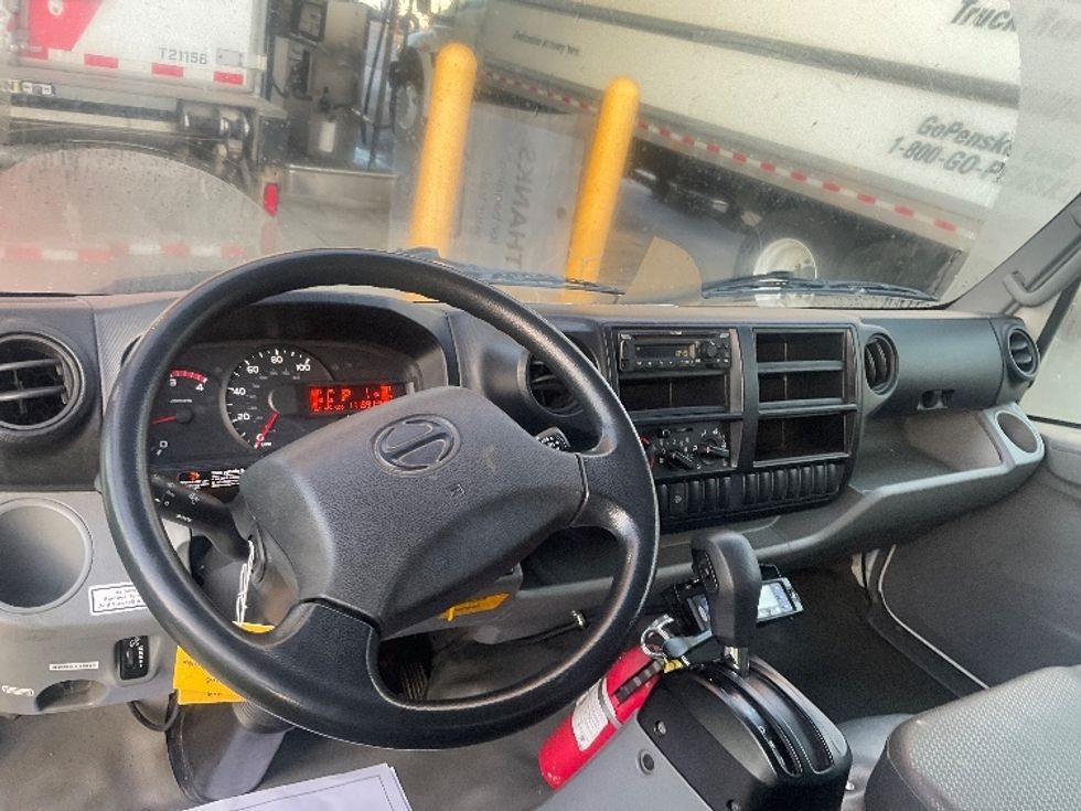 Refrigerated Truck-Light and Medium Duty Trucks-Hino-2020-195-Norfolk-VA-111,991\n\t\tmiles-$ 56,000 - Image 17