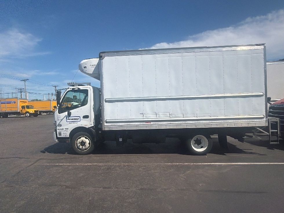 Refrigerated Truck-Light and Medium Duty Trucks-Hino-2020-195-North Bergen-NJ-92,719\n\t\tmiles-$ 50,250 - Image 4