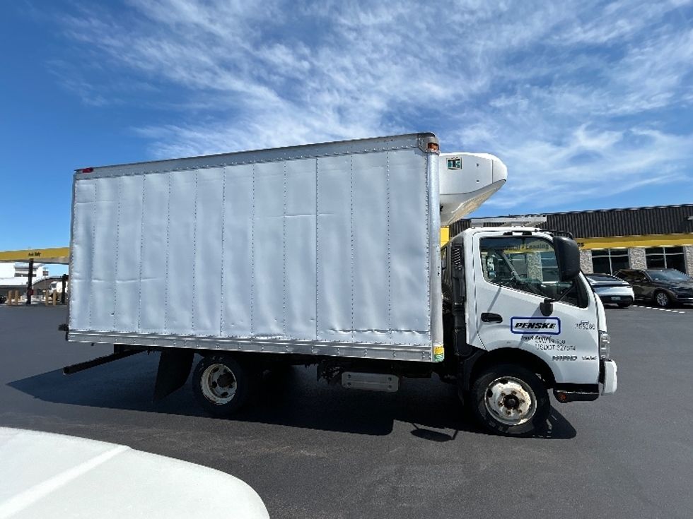 Refrigerated Truck-Light and Medium Duty Trucks-Hino-2020-195-Norton-MA-91,401\n\t\tmiles-$ 48,500 - Image 15