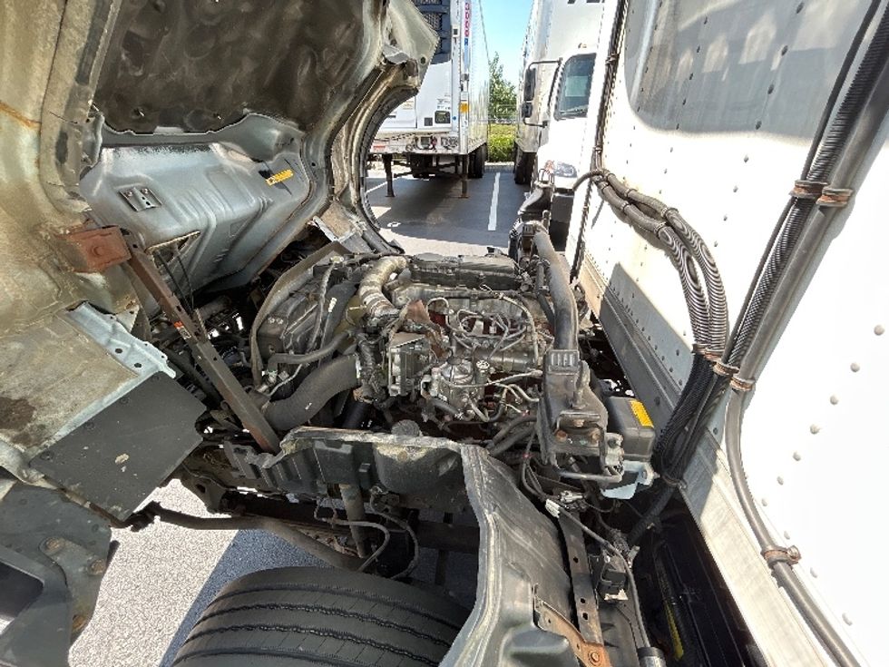 Refrigerated Truck-Light and Medium Duty Trucks-Hino-2020-195-Norton-MA-91,401\n\t\tmiles-$ 48,500 - Image 24