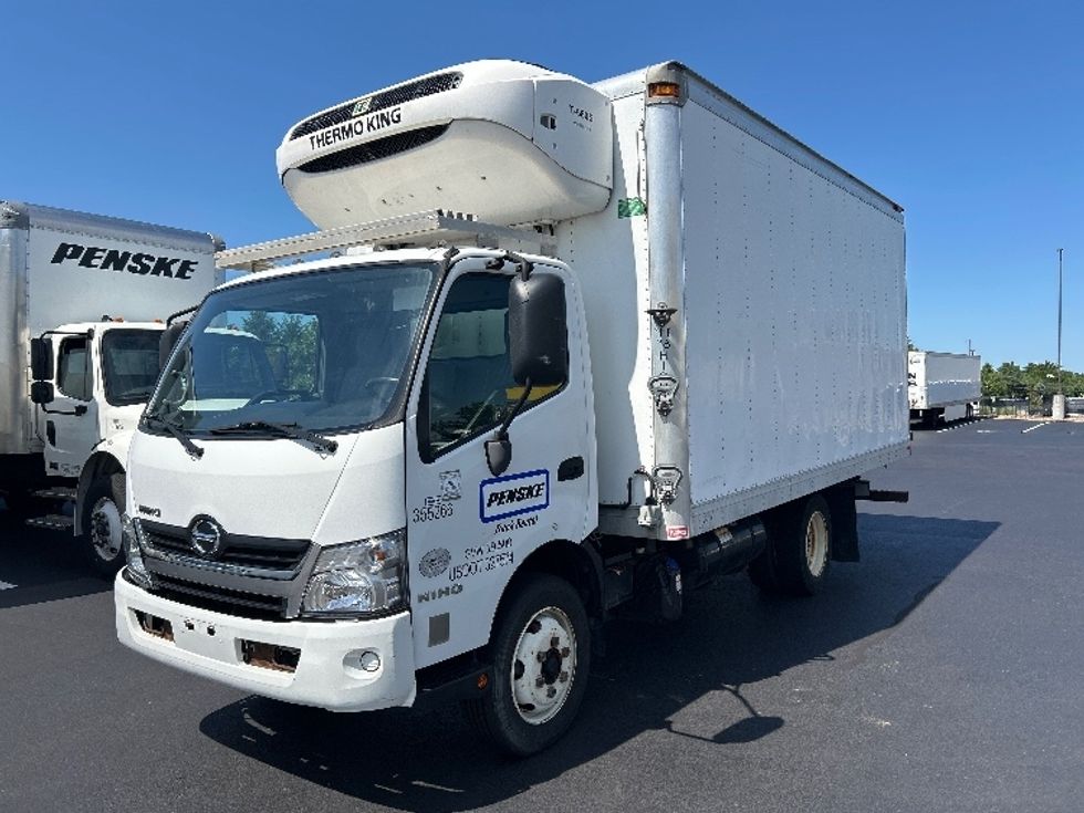 Refrigerated Truck-Light and Medium Duty Trucks-Hino-2020-195-Norton-MA-91,401\n\t\tmiles-$ 48,500 - Image 3