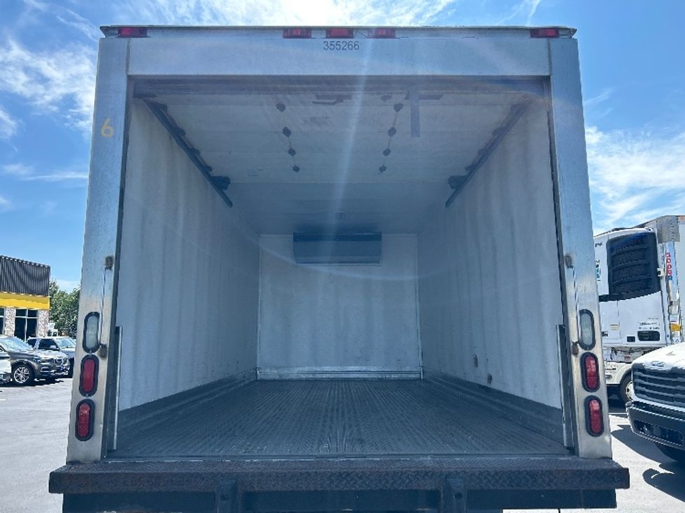 Refrigerated Truck-Light and Medium Duty Trucks-Hino-2020-195-Norton-MA-91,401\n\t\tmiles-$ 48,500 - Image 8