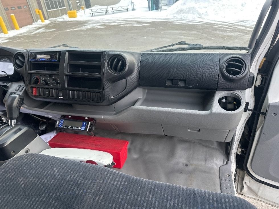 Refrigerated Truck-Light and Medium Duty Trucks-Hino-2020-195-Oshawa-ON-201,825\n\t\tkm-$ 69,500 - Image 21