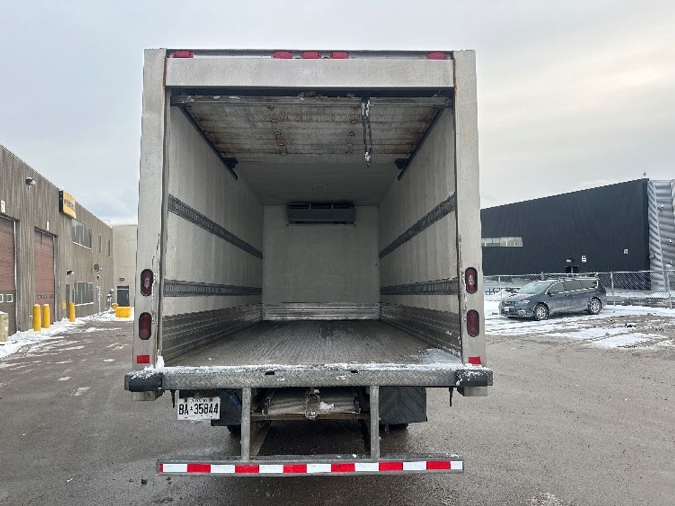 Refrigerated Truck-Light and Medium Duty Trucks-Hino-2020-195-Oshawa-ON-201,825\n\t\tkm-$ 69,500 - Image 8