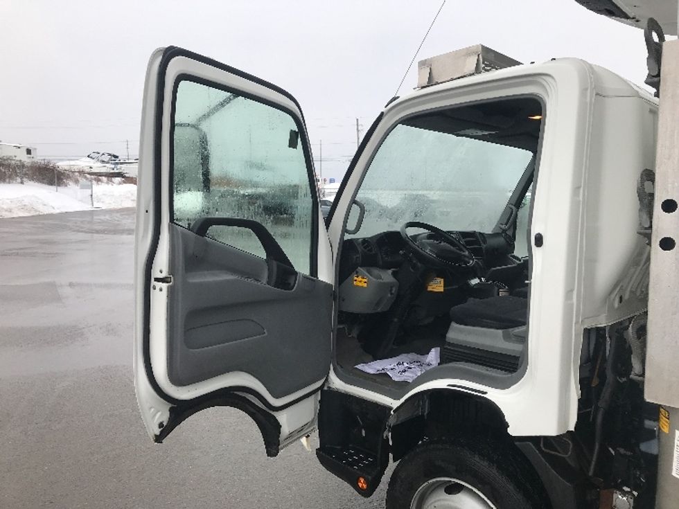 Refrigerated Truck-Light and Medium Duty Trucks-Hino-2020-195-Oshawa-ON-202,793\n\t\tkm-$ 70,750 - Image 16