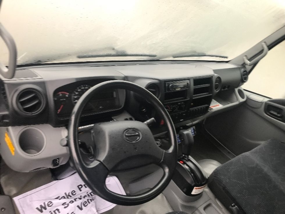 Refrigerated Truck-Light and Medium Duty Trucks-Hino-2020-195-Oshawa-ON-202,793\n\t\tkm-$ 70,750 - Image 18