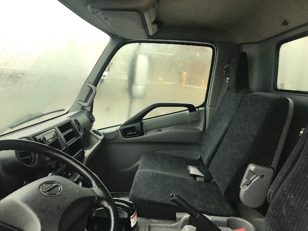 Refrigerated Truck-Light and Medium Duty Trucks-Hino-2020-195-Oshawa-ON-202,793\n\t\tkm-$ 70,750 - Image 19