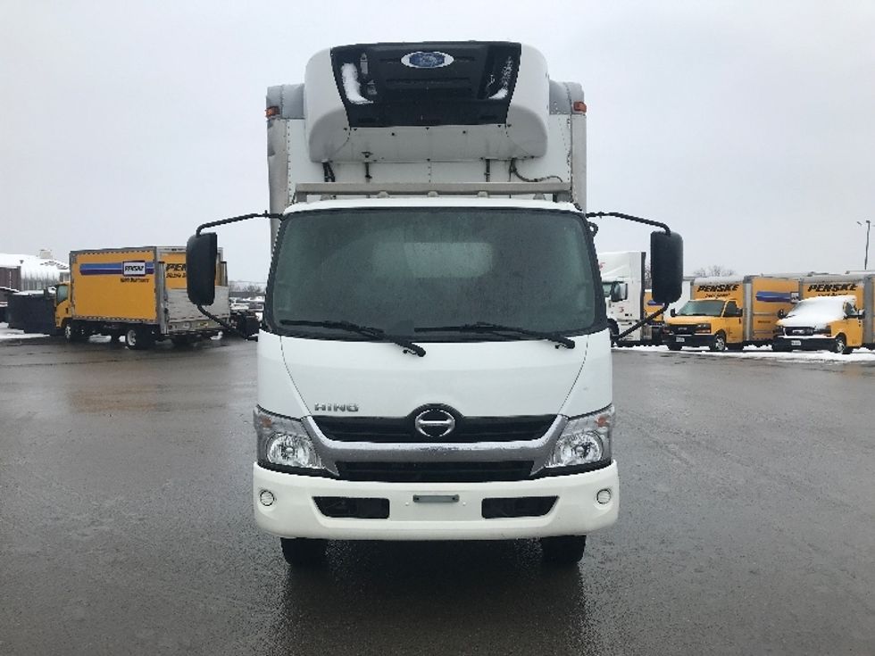 Refrigerated Truck-Light and Medium Duty Trucks-Hino-2020-195-Oshawa-ON-202,793\n\t\tkm-$ 70,750 - Image 2