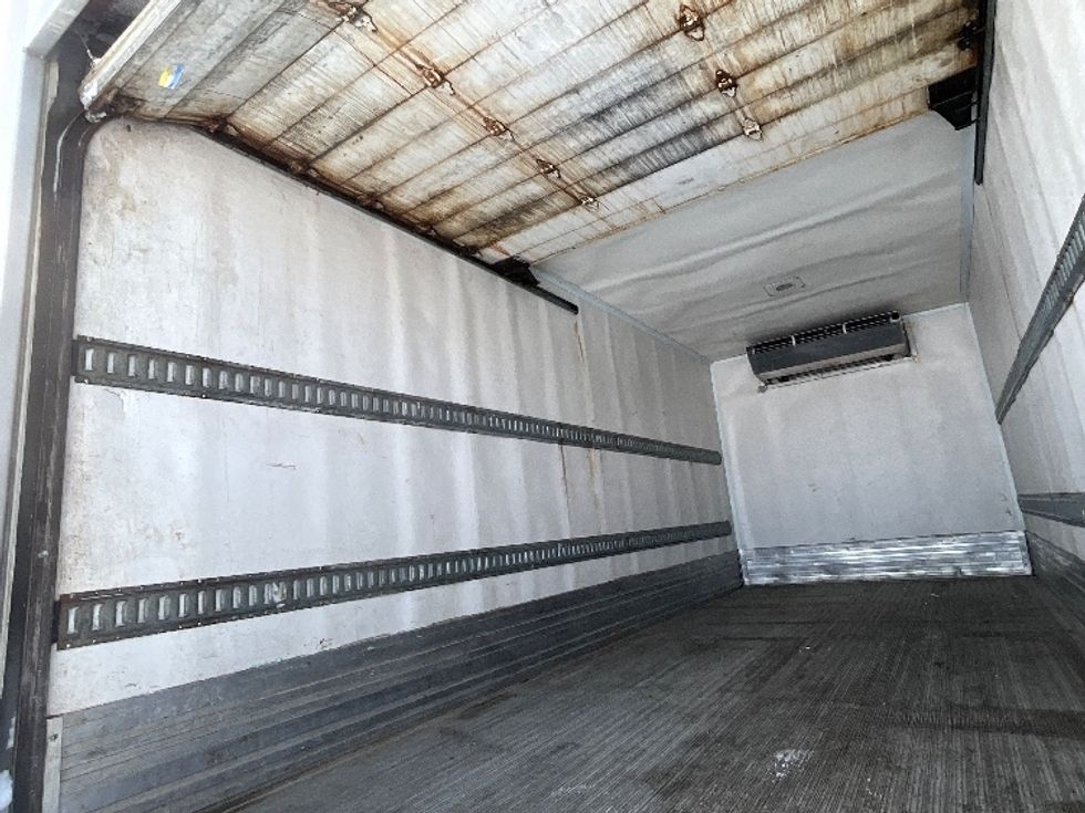 Refrigerated Truck-Light and Medium Duty Trucks-Hino-2020-195-Ottawa-ON-227,500\n\t\tkm-$ 64,000 - Image 10