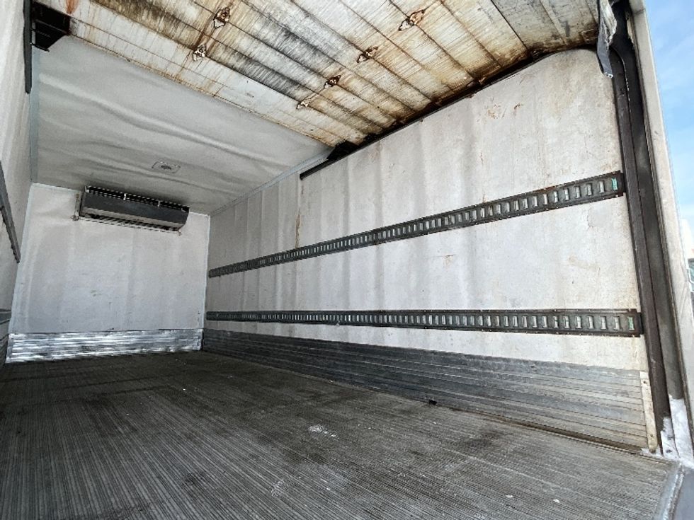 Refrigerated Truck-Light and Medium Duty Trucks-Hino-2020-195-Ottawa-ON-227,500\n\t\tkm-$ 64,000 - Image 11