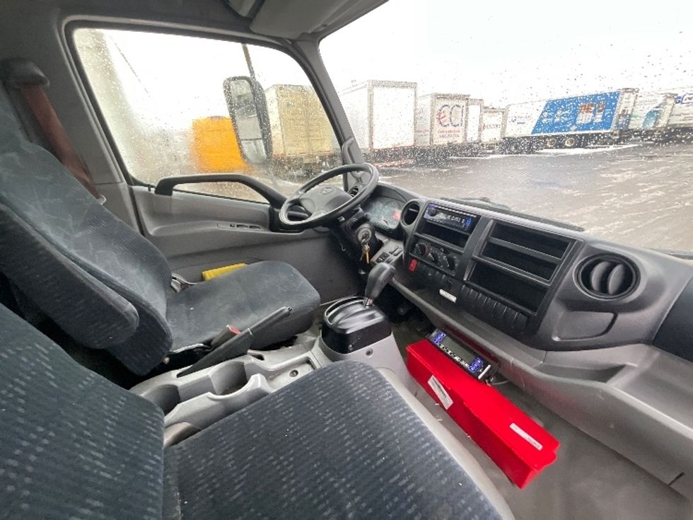 Refrigerated Truck-Light and Medium Duty Trucks-Hino-2020-195-Ottawa-ON-227,500\n\t\tkm-$ 64,000 - Image 21